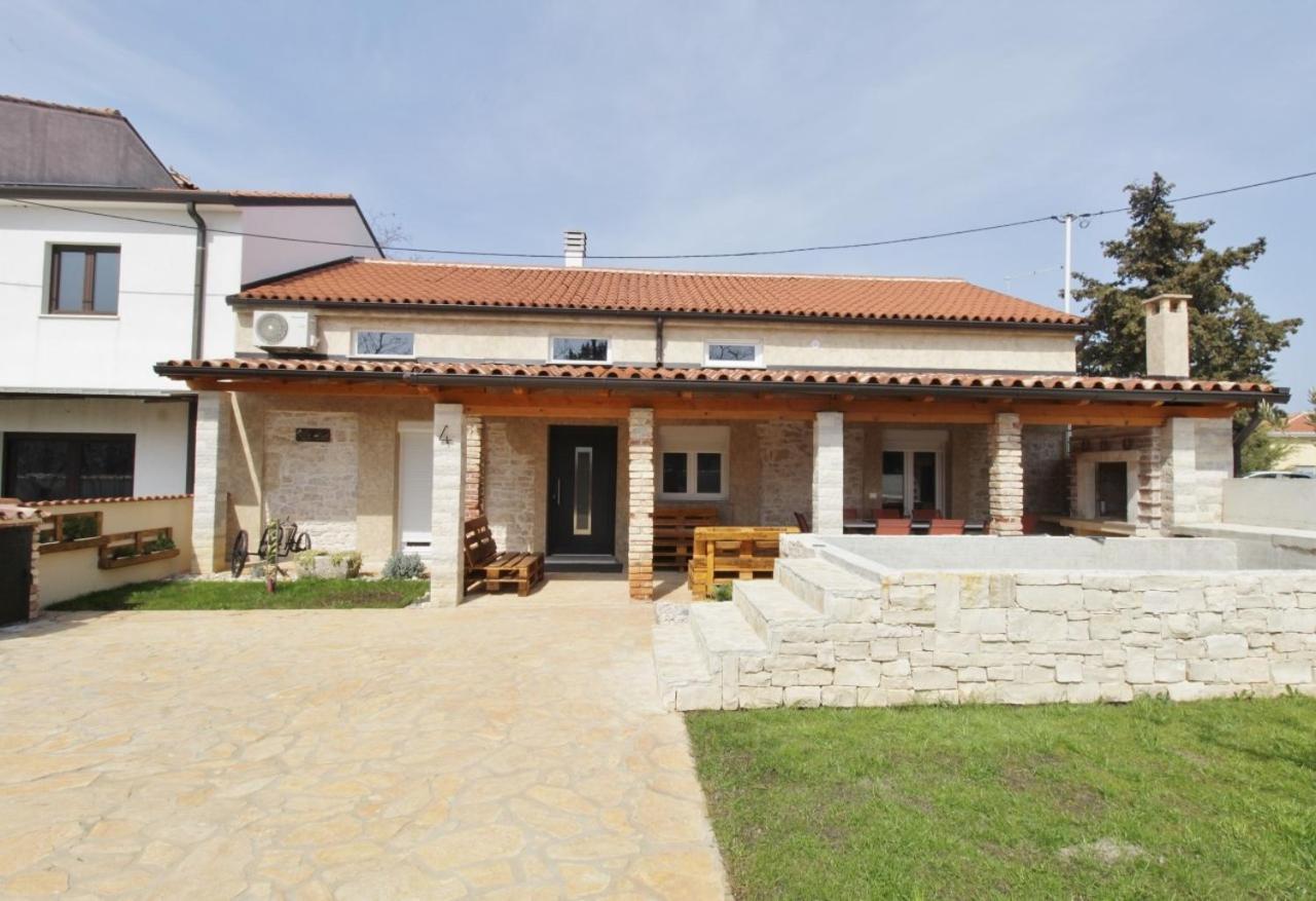 Villa Alina With Pool